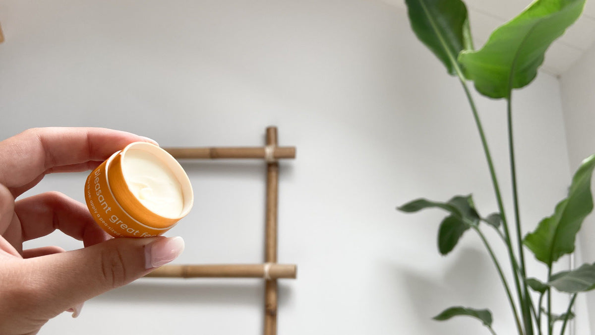 Natuurlijke Smeerbare Deodorant in Kartonnen Doosje Lifestyle Foto