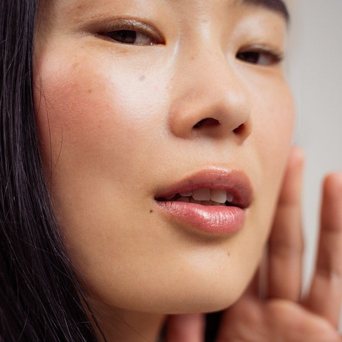 LO Amsterdam Lip & Cheek Balm Model Shot - Sem