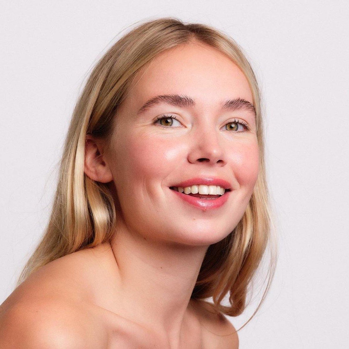 Lo Lip Care Scarlet Model Shot