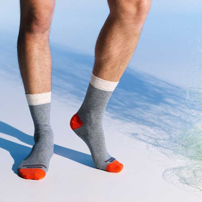 Man draagt Healty Seas Socks Heren Sokken - Krill - Zo Zero